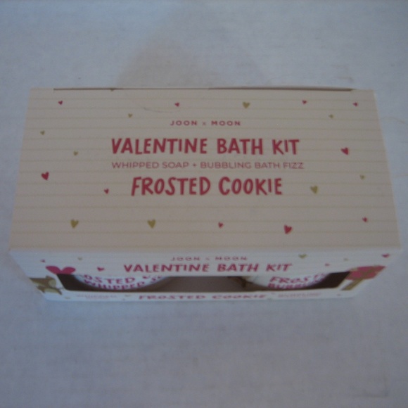 Joon x Moon Frosted Cookie Bath Set 2 Piece Bath Fizz & Whipped Soap NWIB - Picture 3 of 5